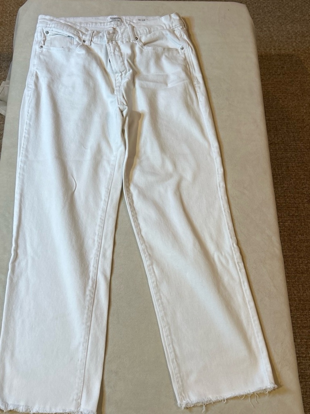 Kensie White Straight-Leg Jeans